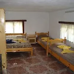 Kuma Lissa Guest house *