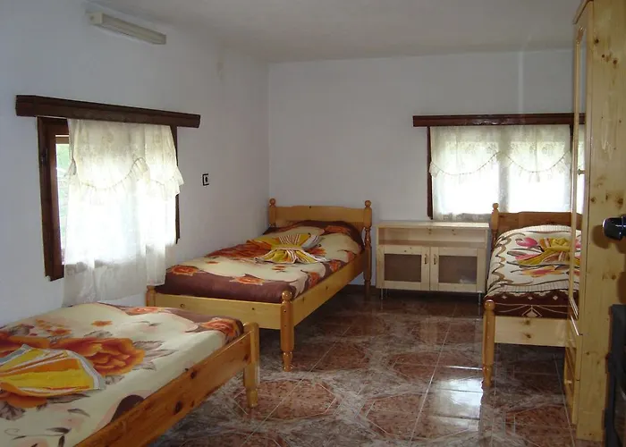 Kuma Lissa Guest house